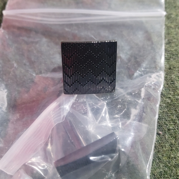 Assorted kohl's brand cufflinks. - Picture 8 of 11